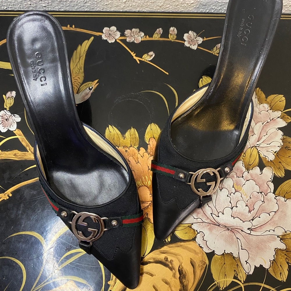 ✨Black Gucci pointed heels✨